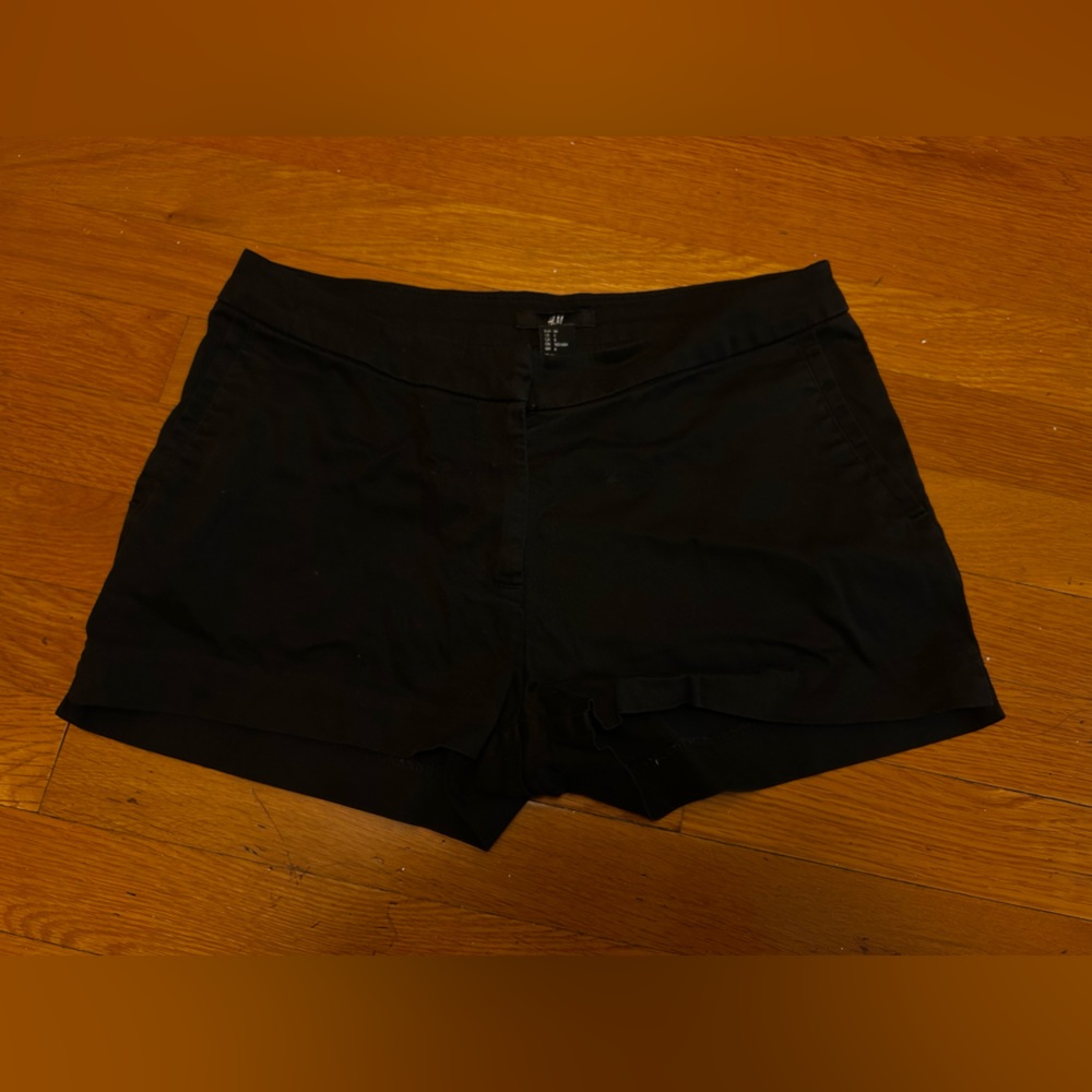 H&M Shorts [6 | Black]